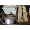 Image 2 : KENWOOD KITCHEN MIXER W/ VARIOUS ATTACHMENTS