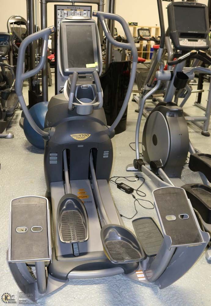 OCTANE FITNESS PRO 4700 SMART STRIDE MACHINE