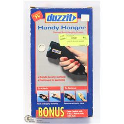 AS SEEN ON TV DUZZIT HANDY HANGER
