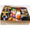 Image 1 : LARGE FLAT OF ASSORTED HALLOWEEN DECORATIONS