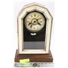 Image 1 : VINTAGE MANTLE CLOCK WITH KEY