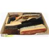 Image 1 : ASSORTMENT OF SHOE POLISH BRUSHES