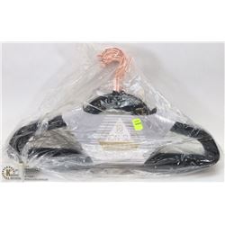 BUNDLE OF 18 NON-SLIP HANGERS - BLACK