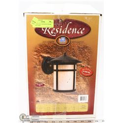 NEW CAST ALUMINUM OUTDOOR HOUSE LIGHT