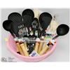 Image 1 : BOWL OF ASSORTED KITCHEN UTENSILS