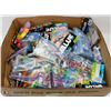 Image 1 : LARGE FLAT OF ASSORTED PARTY FAVORS AND KIDS FUN