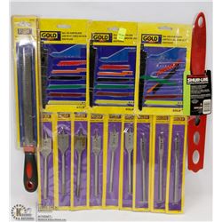 BUNDLE OF JIGSAW BLADES AND DRILL BITS