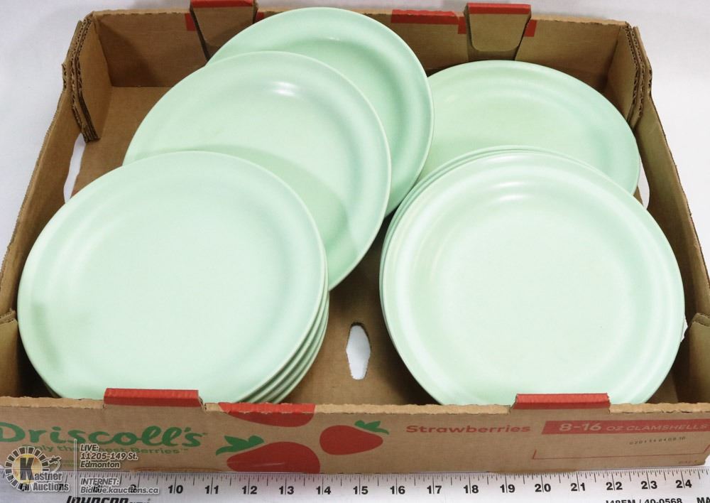Melmack FLAT OF VINTAGE MELMACK PLATES