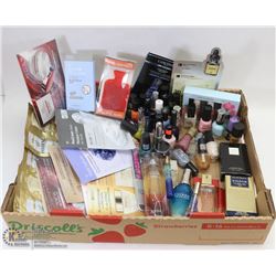 A LOT OF WOMEN'S ACCESSORIES