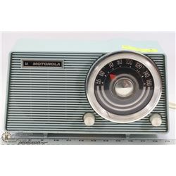 VINTAGE MOTOROLA  AM RADIO