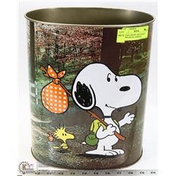 VINTAGE SNOOPY AND CHARLIE BROWN METAL GARBAGE