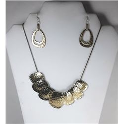 12 ) GOLD & SILVER TONED HAMMERED