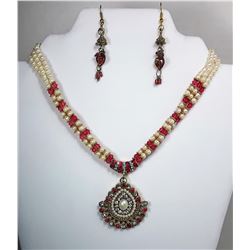 18)  GOLD TONE, PEARL, CLEAR & PINK CRYSTAL