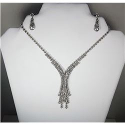 5)  AUSTRIAN CRYSTAL Y NECKLACE &