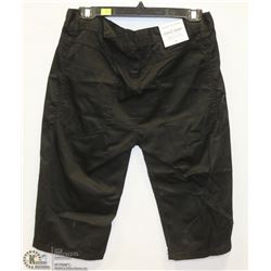 NEW MENS SHORTS SIZE 30