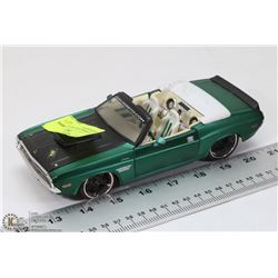 1970 DODGE CHALLENGER RT GREEN DIECAST.