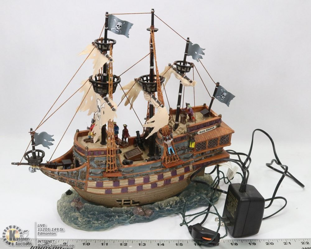 HALLOWEEN LEMAX SPOOKY TOWN PIRATE SHIP WITH