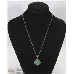VINTAGE .925 CHAIN & JADEITE PENDANT.