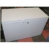 Image 1 : GE WHITE DEEP FREEZER.