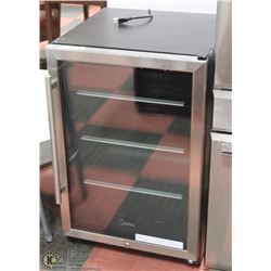 MIDEA BLACK AND S/S DISPLAY BAR FRIDGE