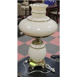 LARGE VINTAGE HURRICANE LAMP. WORKING