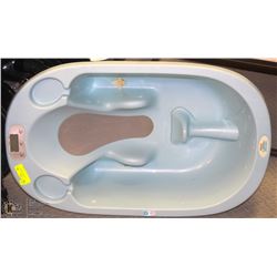 AQUA SCALE BABY BATHTUB