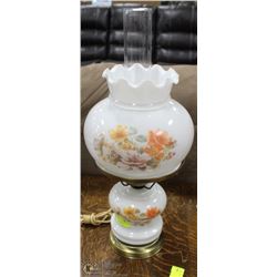 VINTAGE ROUND MILK GLASS LAMP (WORKING)