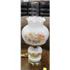Image 1 : VINTAGE ROUND MILK GLASS LAMP (WORKING)