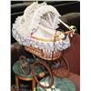 Image 1 : ANTIQUE STYLE WICKER CARRIAGE WITH LASENZA