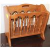 Image 1 : MAPLE MAGAZINE RACK.