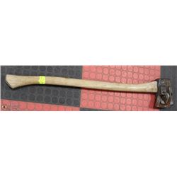 SPLITTING AXE