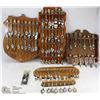 Image 1 : BOX OF COLLECTOR SPOONS WITH RACKS