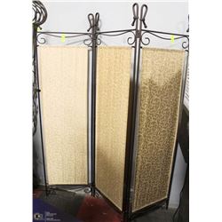 SHOWHOME ROOM DIVIDER