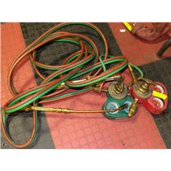 OXY/ ACETYLENE TORCH WITH HOSE AND REGULATORS