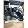 Image 2 : New Bauer youth Hockey Skates size 8