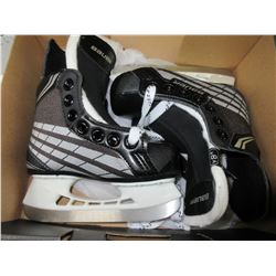 New Bauer youth Hockey Skates size 9