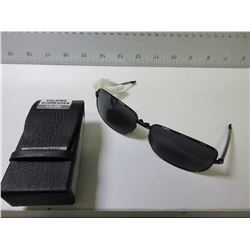 New Foster Grant Folding SunReaders + 2.00 / $ 29.99 usd tags