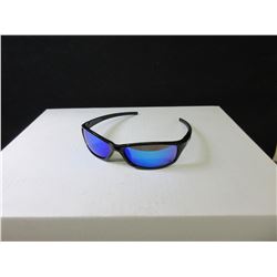 New Foster Grant Ironman Sunglasses