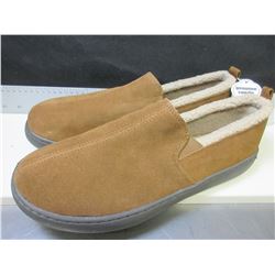 New Mossimo Mens Slippers Genuine Suede / non marking sole/ size 11