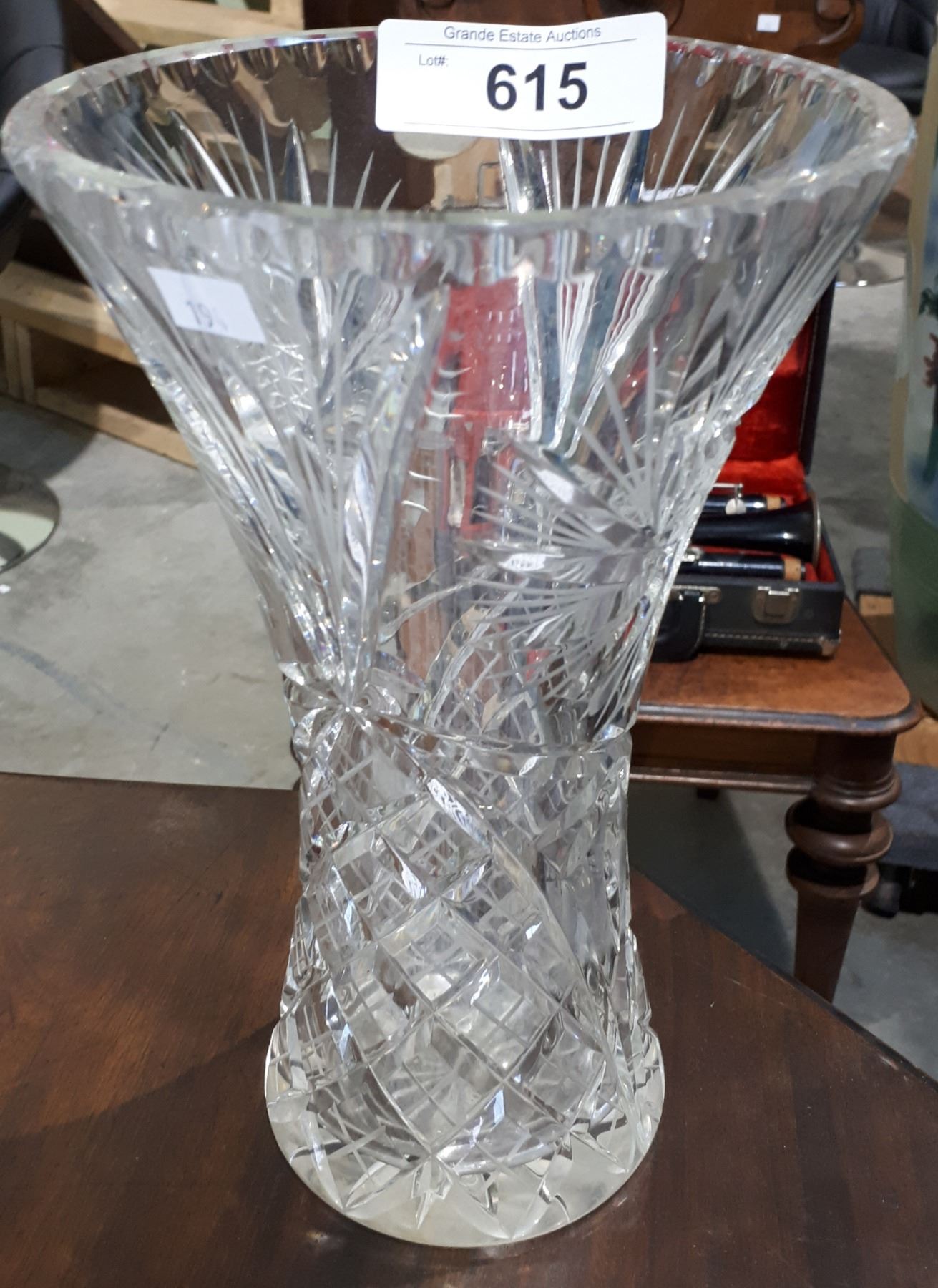 VINTAGE PINWHEEL CRYSTAL VASE