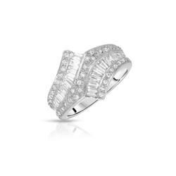 18KT White Gold 1.23ctw Diamond Ring