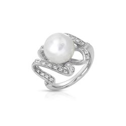 18KT White Gold 8.96ct Pearl and Diamond Ring