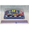 Image 2 : Winners Circle Jeff Gordon Model Race Car in Box