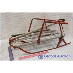Toboggan W/ Metal Tracks
