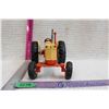 Image 6 : Case 800 Die Cast Toy Tractor 1:16 Scale