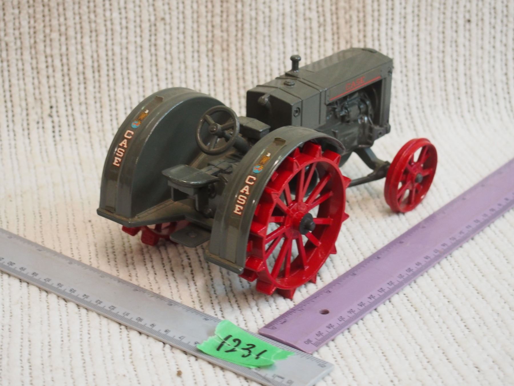 Case Model L 1:16 Die Cast Tractor