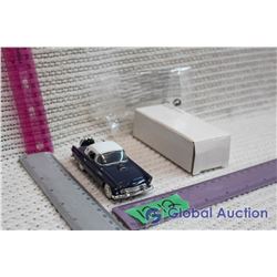 Model 1956 Ford Thunderbird 1:43 Scale