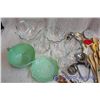 Image 7 : Lot Of Vintage Kitchenware