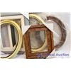 Image 2 : Lot of Vintage Frames