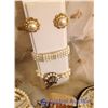 Image 3 : Pearl Jewelry Lot (Stands Not Included)